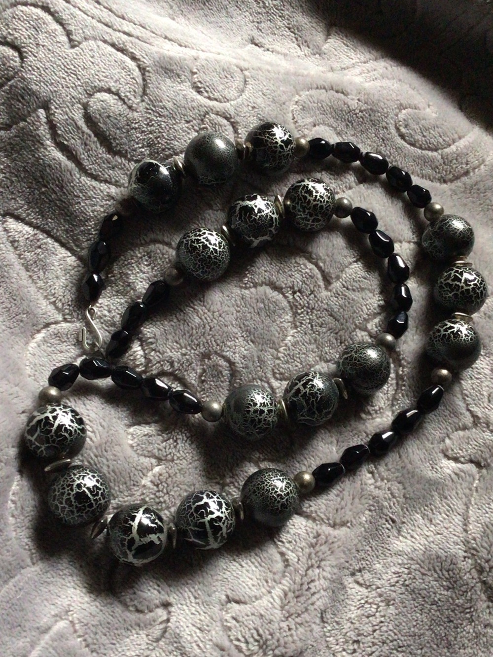 Chunky silver and black crackle bead necklace